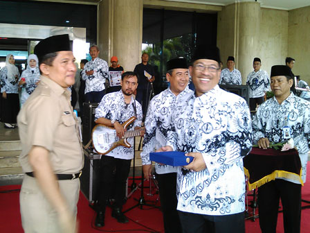 Pencarian PGRI Maluku Tenggara - Persatuan Guru Republik Indonesia Cabang Maluku Tenggara